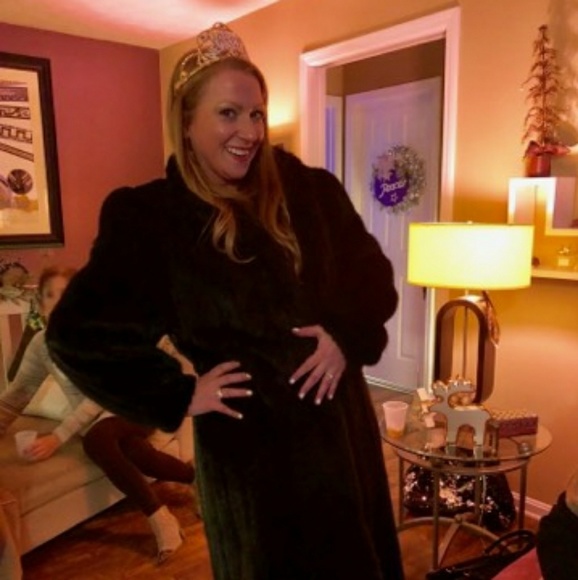 Meet your Posher, Kristen - Picture 6 of 7